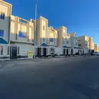 للبيع روف علوي مع ملحق تشطيبات فاخره الموقع خلف مطار ابها