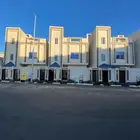 للبيع روف علوي مع ملحق تشطيبات فاخره الموقع خلف مطار ابها