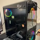 للبيع PC العاب مع ملحقاته