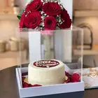ورد وكيك ... تجمع الورد والكيك في هدية واحدة