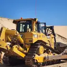 للبيع عدد 3 بلدوزرات 2015-2013