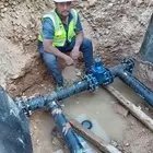 فني لحام ليات ايثيلين لحام حراري ولحام كهرباء الكترو فيوجن