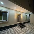 للايجار دور أرضي 5 غرف مساحة 300 متر ب 28 الف