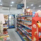 بقاله كامله نفس الصورة بدون بظاعه رفوف فقط 2مكيفات اسبليت