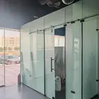 مكاتب زجاج سكريت