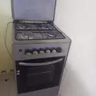 فرن تركي شغال كويس تحت وفوق بس اثنين عيون موسخه شويه