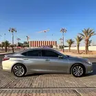 لكزس Es 2023