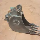 بكت عرجا جي سي بي مقاس 30