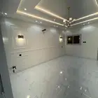 شقه للبيع بالعلياء جديده تشطيب لكس ويوجد سطح خاص بشقه