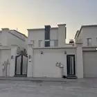 للبيع فيله مستخدمه في حي الشعله مساحه 405