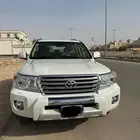 جيب لاندكروزر 2015 سعودي فل كامل 8 سرندل