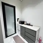 غرفة ودورة مياه