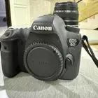 كامرا كانون D6 للبيع نظيف