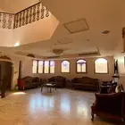 فلة سكنية فاخرة ( بناء شخصي ) للبيع مقابل قاعة الوليد