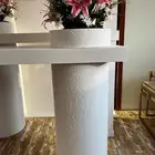 طاولات وخلفيه