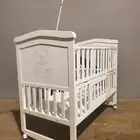 سرير أطفال خشب أنيق