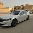 بي ام دبليو 740 2020