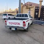 للبيع سيارتين هايلوكس انوفا