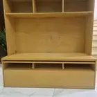 مكتبة تلفزيون كبيرة