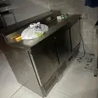 اثاث ومستلزمات مطعم للتقبيل
