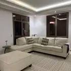 كنب وطاولة طعام