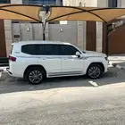لاندكروزر 2022 ديزل GXR L4