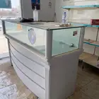 رفوف للبيع   طاولة عرض
