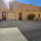 فيلا   دور و4 شقق