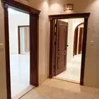 شقة مكونة 5 غرف وصالة حي العزيزية خلف المحكمة