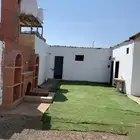 حوش للإيجار مكون اقسام