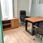 للبيع كراسي وطاولات مكتبيه مفرد بالحبه او مجموعه