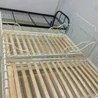 سرير للبيع