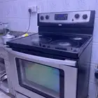 فرن كهربائي بحالةجيدةجداللبيع على السوم