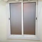 تجليد ثلجي شبابيك بيت