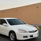هوندا اكورد 2007 اللون ابيض لولوي