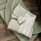 اطقم صلاه بعرض بطل