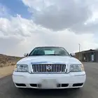 فورد جراند ماركيز GS ابيض قمه في النظافه