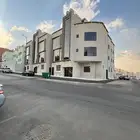 للبيع شقق علويه بسطح ومصعد شغال ابها حى البديع من 500 الف