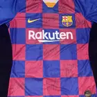 تيشرت نادي برشلونة الأصلي 2016 موقع من ميسي وبعض لاعبين