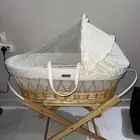 سرير مواليد نظيف جدا مدخل نساء للبيع