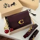 التواصل والواتساب