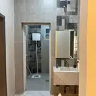 عماره مكونه من دورين وملحق بمخطط البستان للايجار