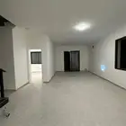 للبيع 2 شباك وواحد مدخل