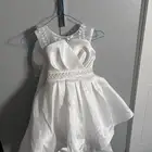 فستان طفله 4 سنوات للبيع غير مستخدم جديد