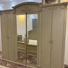 غرفه نوم   فرشه شبه جديده مقاس 4في 5   طراحه