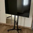 شاشه تلفزيون 65 بوصه فور كي جديده