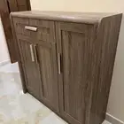 دولاب أحذية واسع استخدام نظيف جد ا