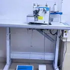 للبيع مكائن خياطة مع طاولاتها نظيفة جدا  عدد 3