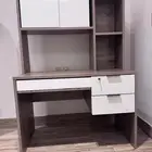 مكتب خشبي
