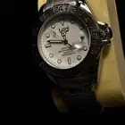 ساعات متنوعة للبيع